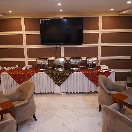 Hotel Avalon Suites 물탄 외부 사진