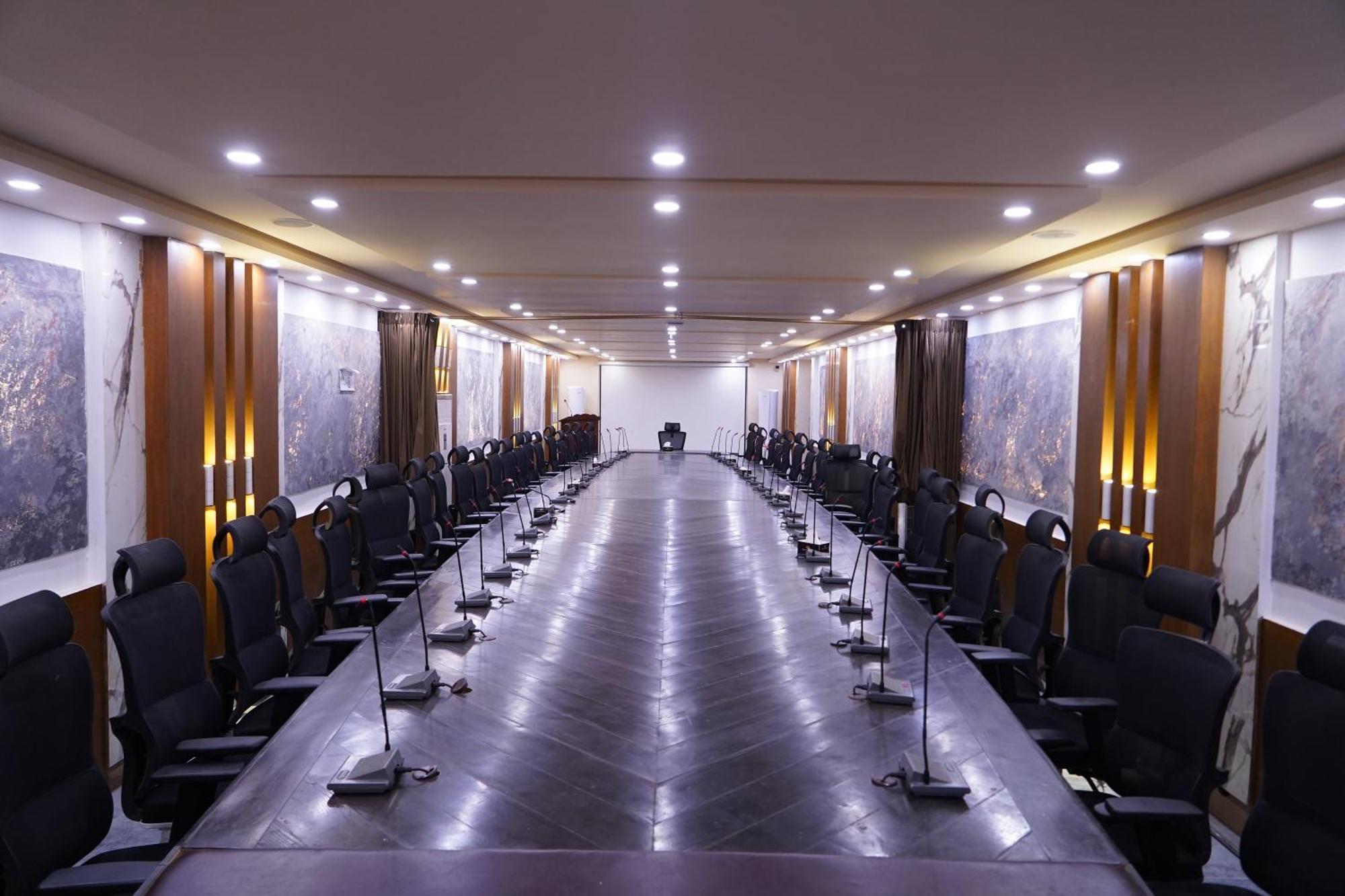 Hotel Avalon Suites 물탄 외부 사진