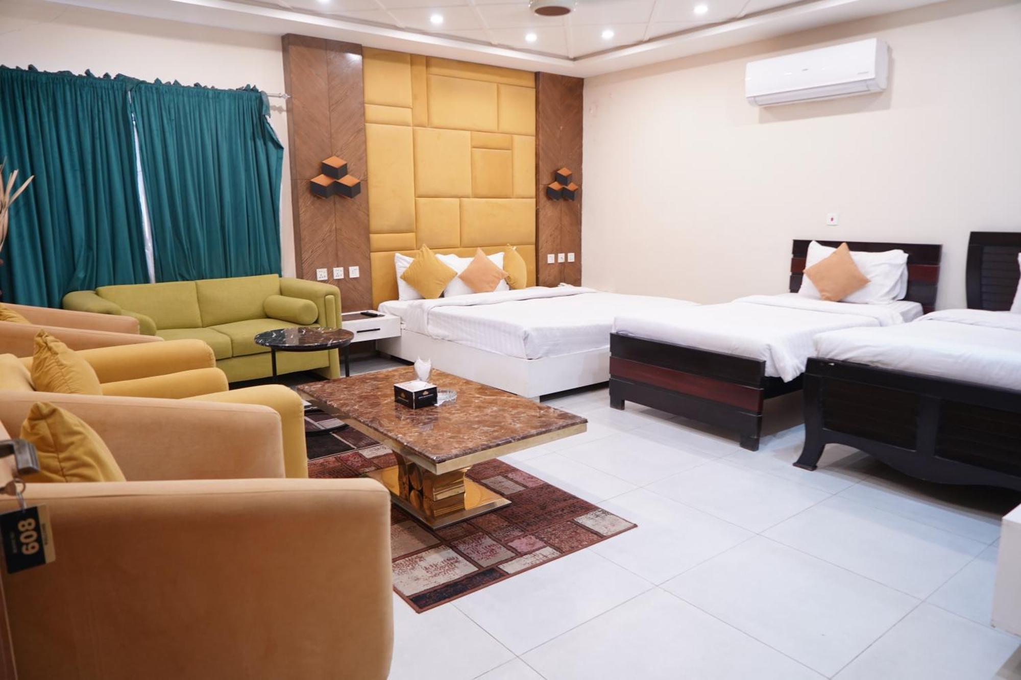 Hotel Avalon Suites 물탄 외부 사진