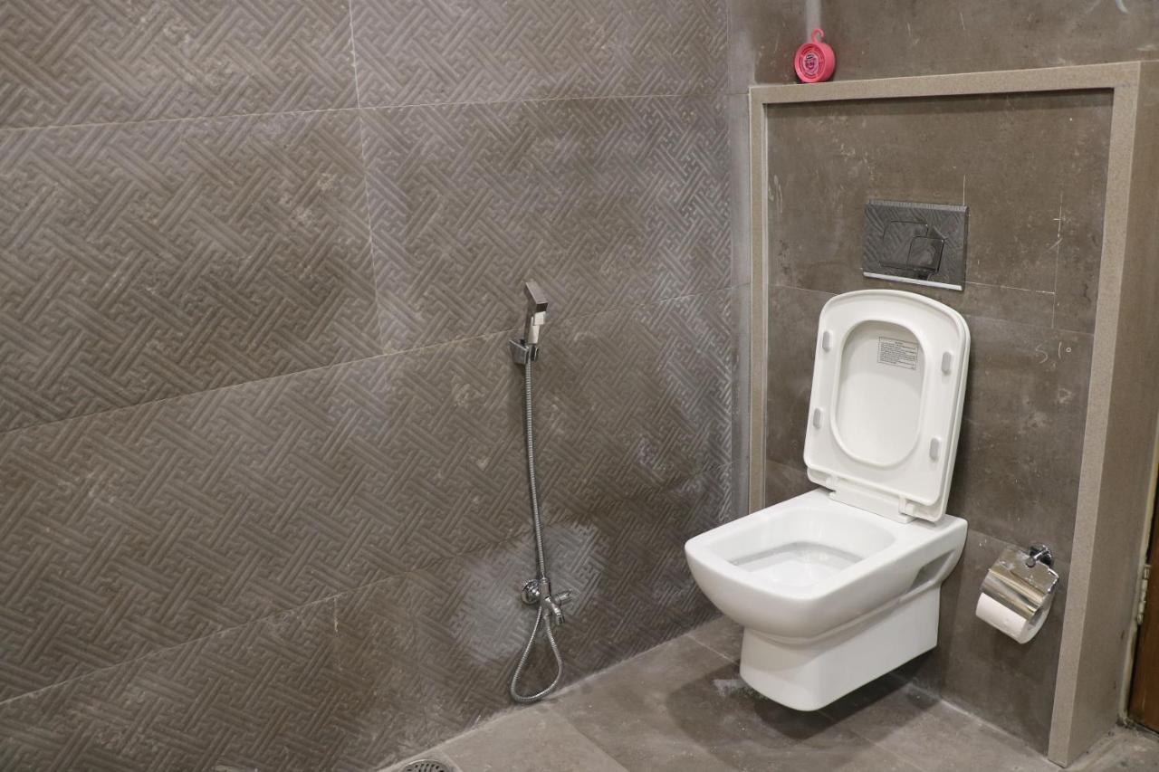 Hotel Avalon Suites 물탄 외부 사진