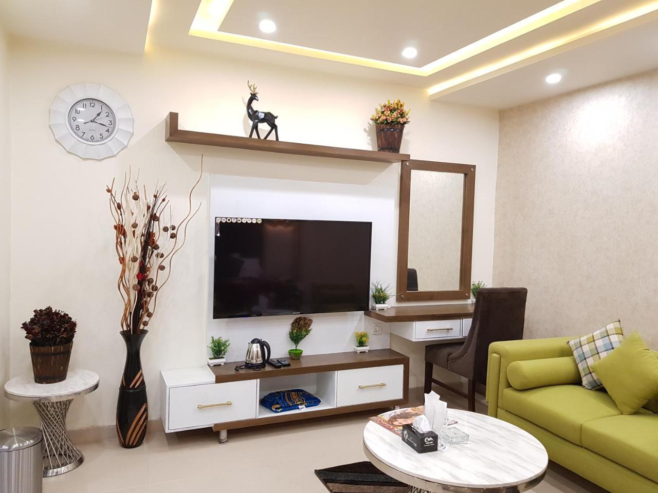 Hotel Avalon Suites 물탄 외부 사진